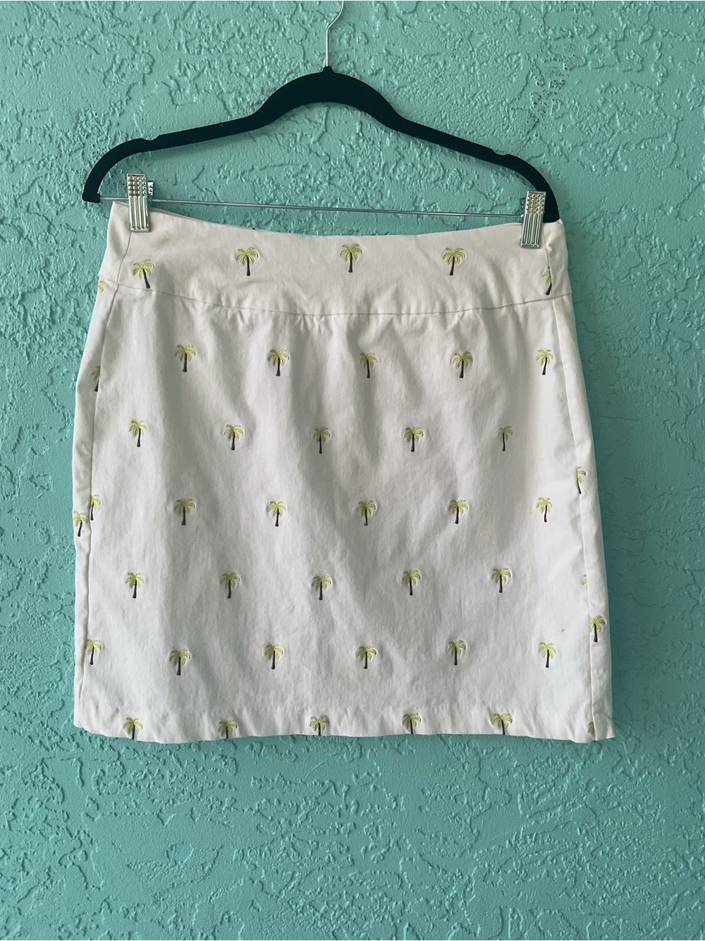 Lulu-B White Stretch Mini Skirt with Green Palm Embroidery size 12